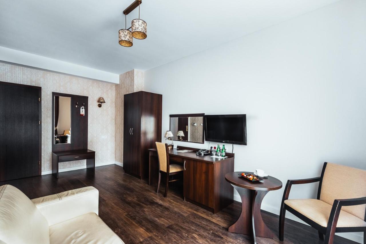 Dwor Dwikozy Hotel Kültér fotó