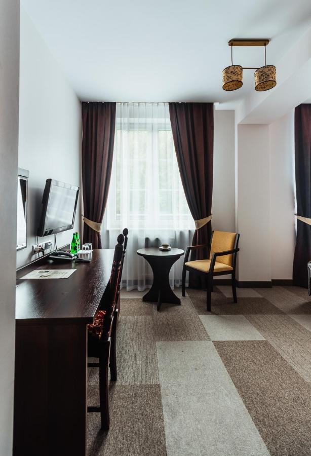 Dwor Dwikozy Hotel Kültér fotó