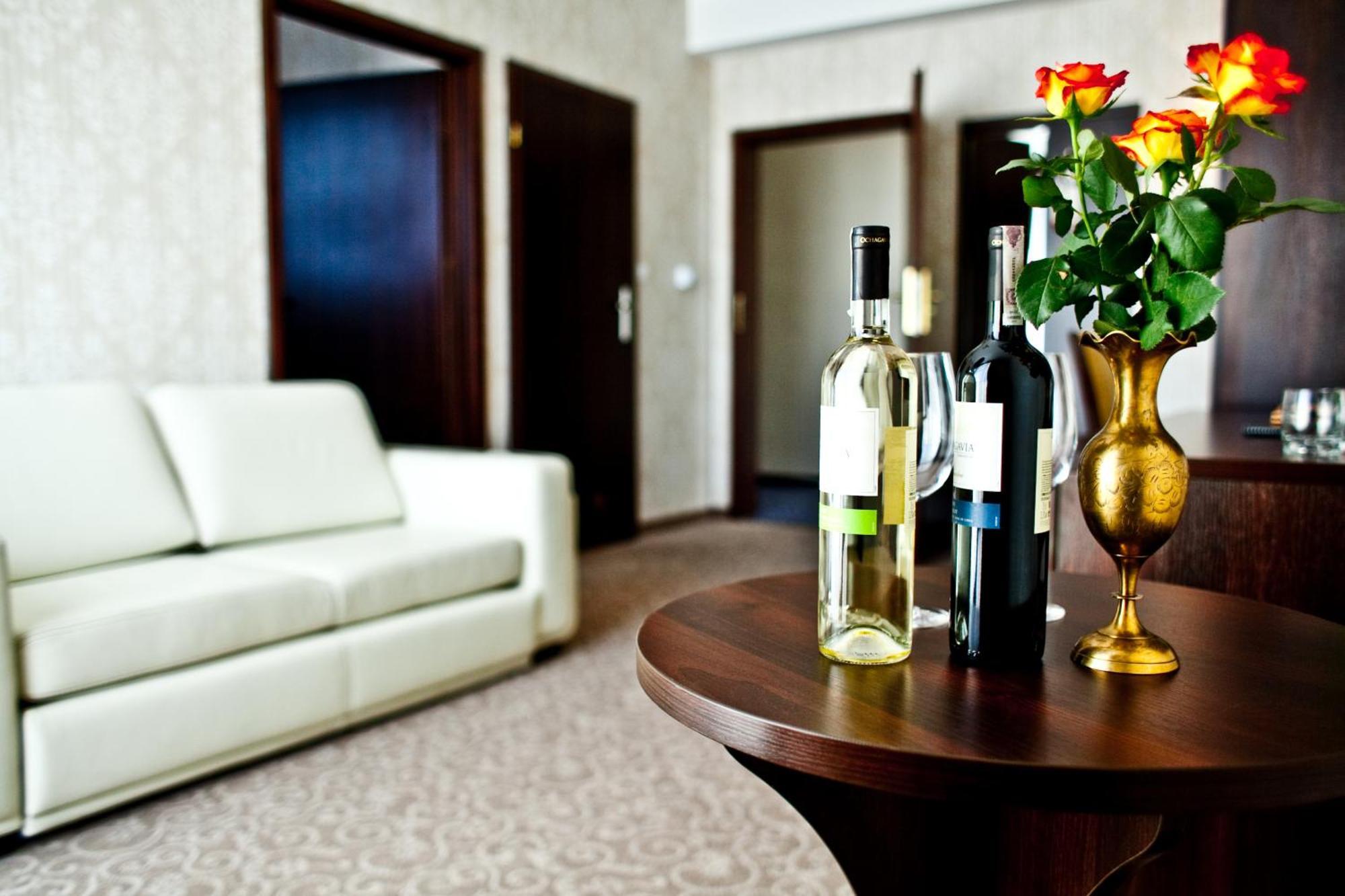Dwor Dwikozy Hotel Kültér fotó