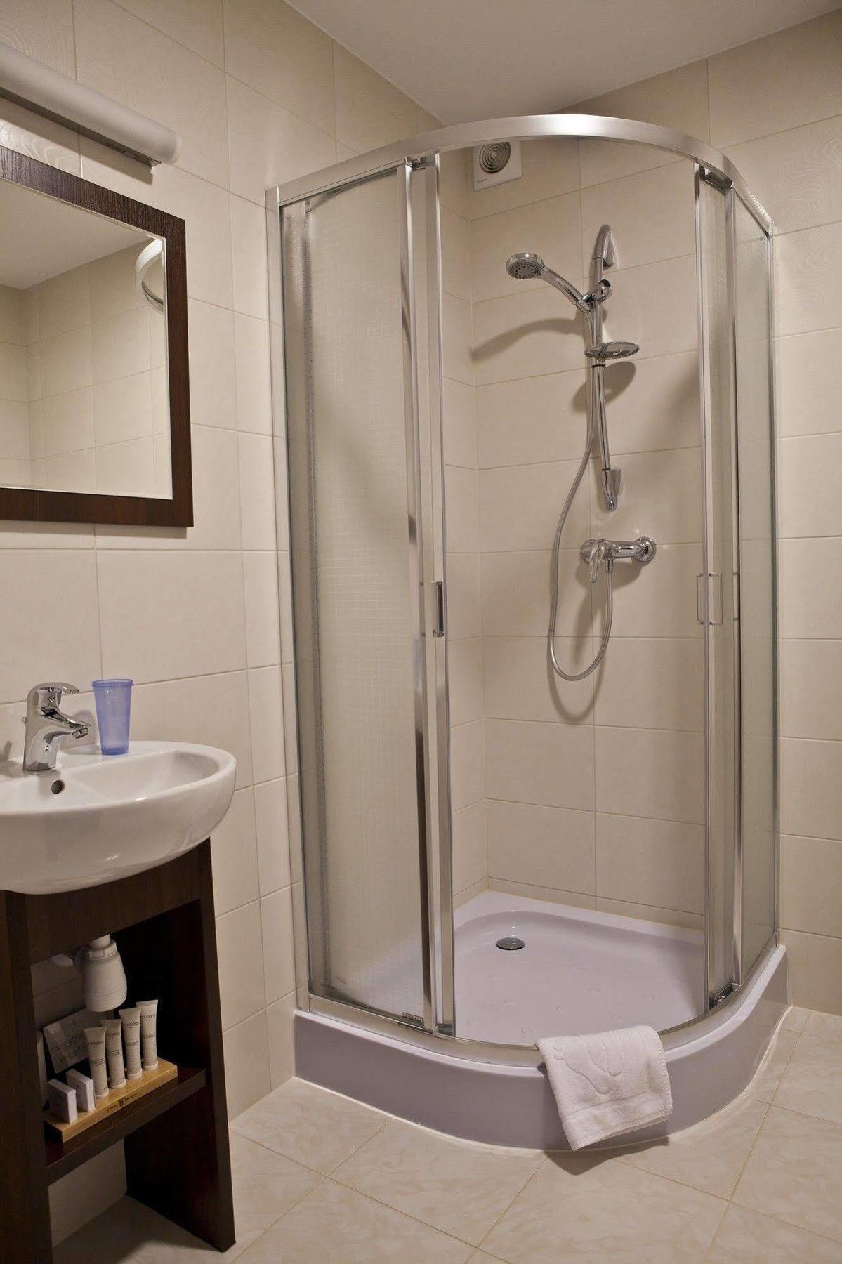 Dwor Dwikozy Hotel Kültér fotó