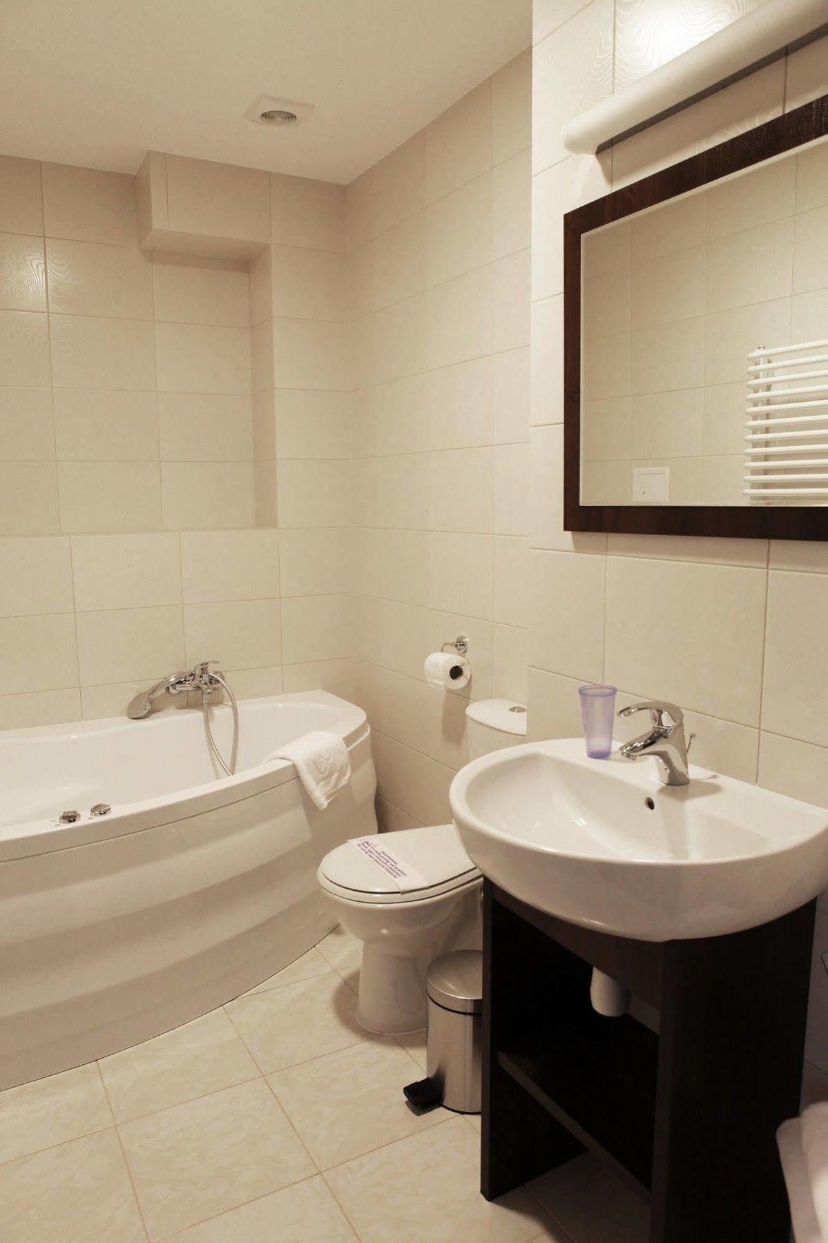 Dwor Dwikozy Hotel Kültér fotó