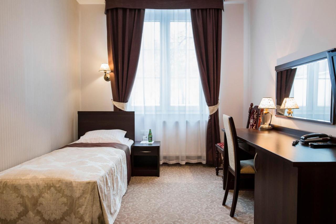 Dwor Dwikozy Hotel Kültér fotó